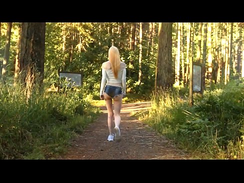 ❤️ Uma mulher bonita move-se lentamente, não nu vídeo ❤ Porno fodido em pt.nastypornpics-com.ru ☑